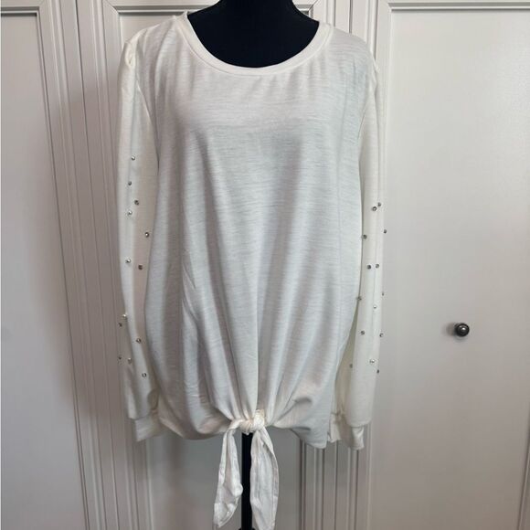 White Long Sleeve Top Plus Size 3X - Picture 2 of 8
